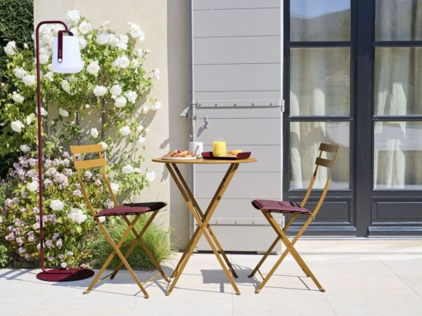 5_Bistro Table05.jpg