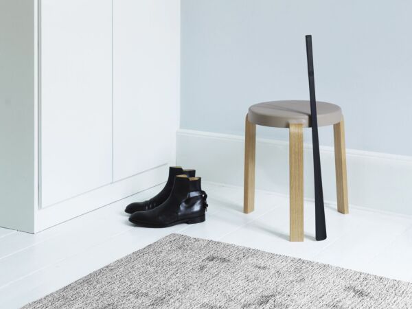 5_Tap Stool Oak02.jpg
