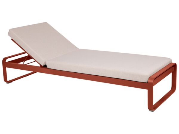 2_BELLEVIE_LOUNGE_LIT_DE_SOLEIL_OCRE_ROUGE_PERLE_SKU_850220D4.jpg