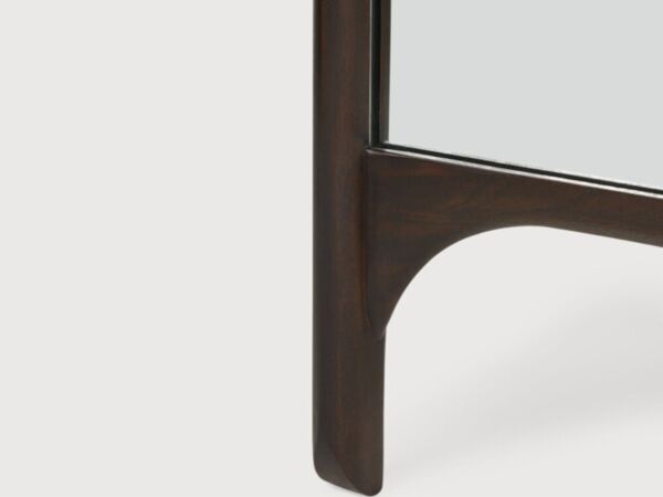 2_zPi floor mirror detail.jpg