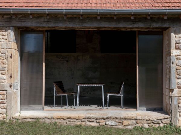 5_Traverse Lounge Chair 2.jpg