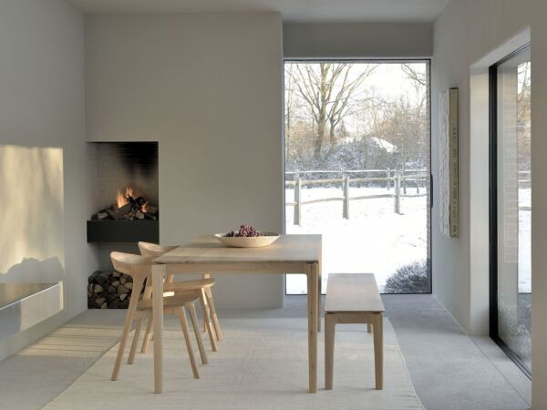 5_Oak_Bok_chair_51497_Oak_Bok_dining_table_51533_Oak_Bok_bench_21701_Sand_Nomad_kilim_rug_4_WEB.jpg