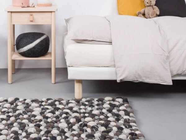5_hardy-filzkugelteppich-rechteckig-steinoptik-hover-myfelt_1_1.jpg