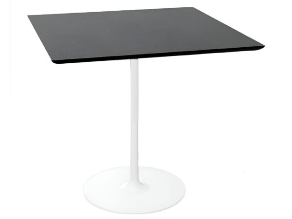 2_Dizzie Table Carrée 7.jpg