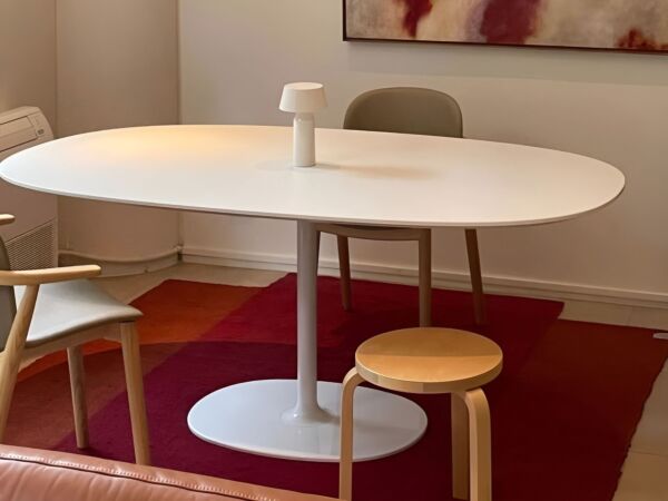 5_Table Oval Dizzie inspiration 2.jpg