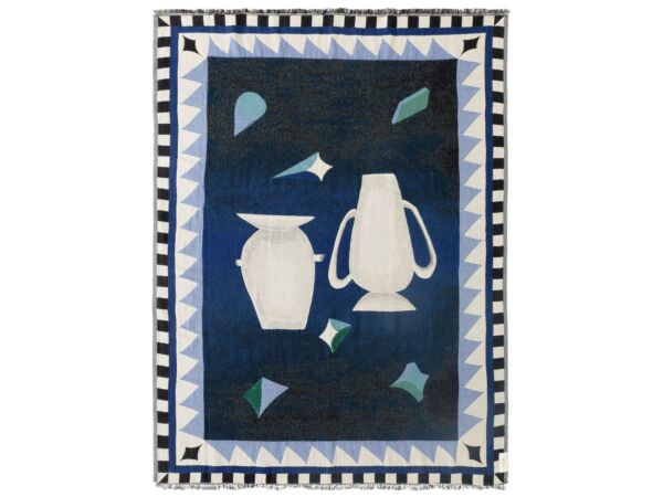 1_Momento JH46 Throw Midnight Blue.jpg