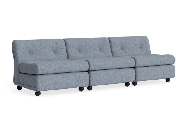 2_AF333-A414-AP56-01OG_Amanta 3 seater Vanir 733_frost blue shell.jpg