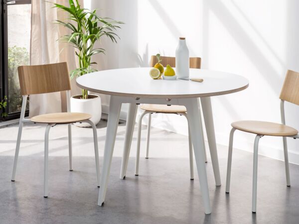5_TIPTOE_NEW MODERN table_SSD chair.jpg
