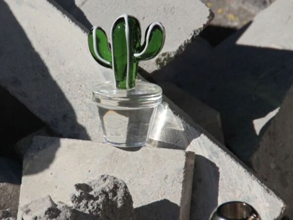 5_Paperweight Cactus green03.jpg