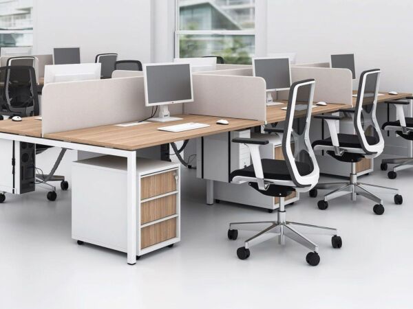 5_bench-desks-nova-u-task-chairs-wind-pedestals-nova.jpg