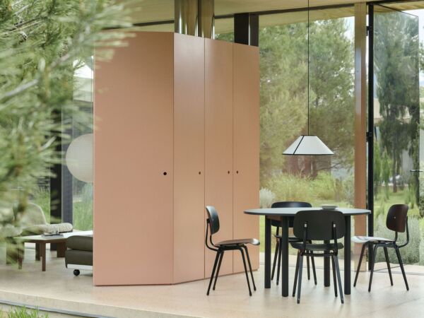 5_Annex Table Round dark grey lino black oak base_Revolt Chair black_Ava Cone Pendant.jpg