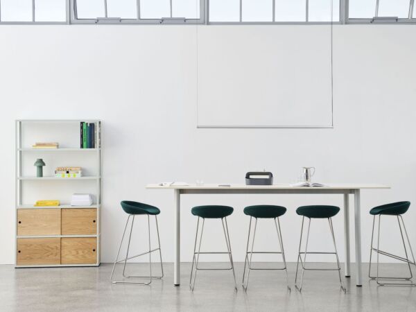 5_Annex Table Overhang alu frame Really cotton cream tabletop_AAS 39 H65 stainless steel base uph Autumn 0971_New Order Combination 503 light grey.jpg