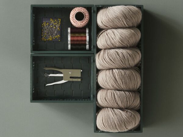 5_HAY Colour Crate Mini dark green_HAY Colour Crate Mini Oblong dark green.jpg