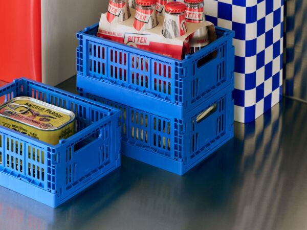 5_HAY Colour Crate Mini set of 2 electric blue_Tin Container XL off-white_blue_red_Tin Container L blue_off-white.jpg