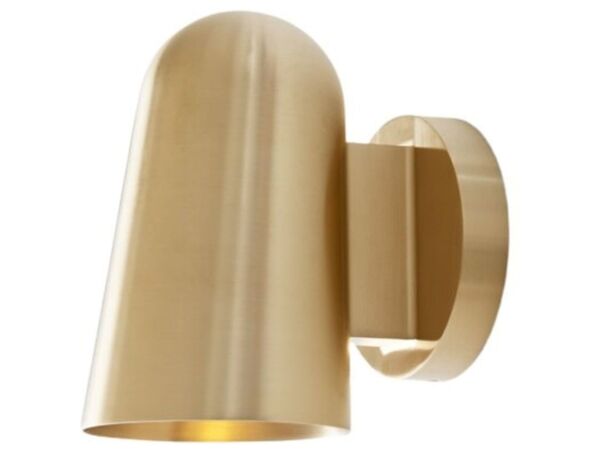 2_Solid-Wall-Lamp-SC105_Brass_Light.jpg