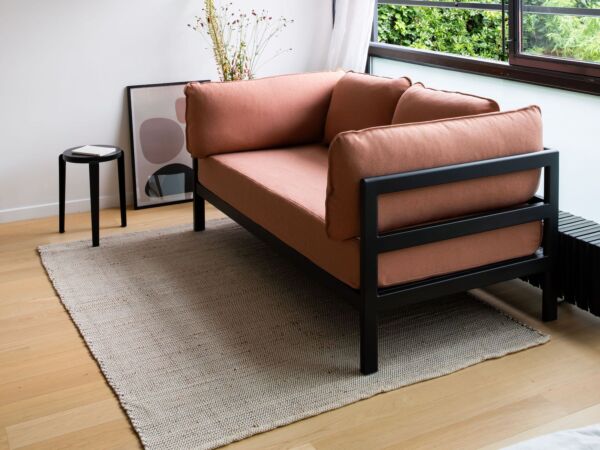 5_TIPTOE_EASY sofa_LOU stool_BRACKET shelf05.jpg