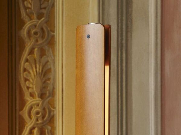 5_Flos-Seki_Han_Floor-PH_Robert_Rieger-2025-Detail-007.6916a086_1.jpg