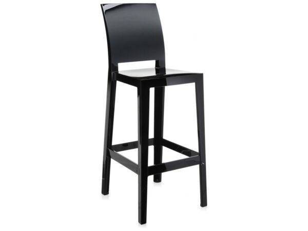 2_one-more-please-tabouret-kartell.jpg