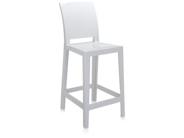 2_one-more-please-tabouret-kartell (3).jpg