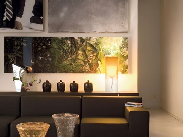 5_toobe-lampe-de-table-kartell04.jpg