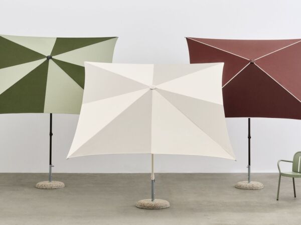 5_Terrazza Parasol Square family_Deville Armchair thyme green.jpg