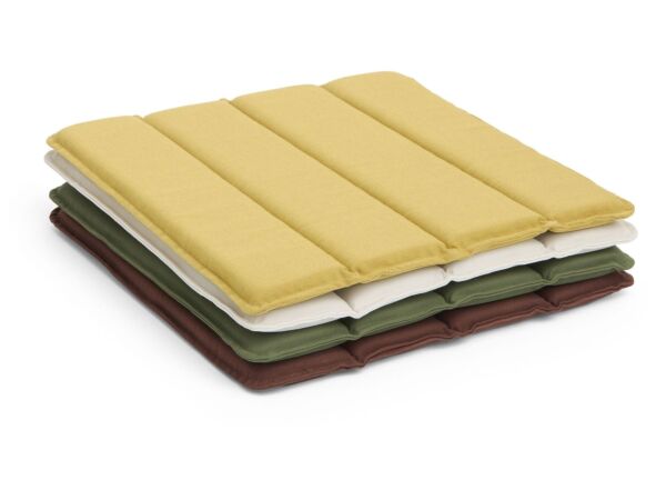 2_zTerrazza Seat Cushion Quilted 40x40 cm_family.jpg
