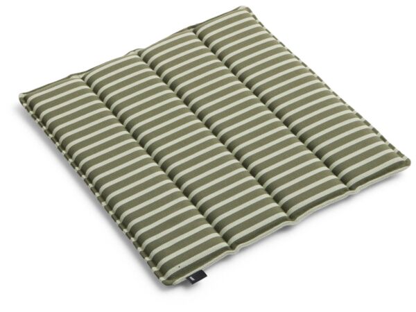 2_AF581-F282-AV05_Terrazza Seat Cushion Quilted 40x40 cm olive bold stripe.jpg