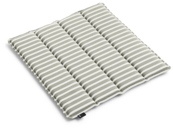 2_AF581-F282-AV04_Terrazza Seat Cushion Quilted 40x40 cm grey bold stripe.jpg
