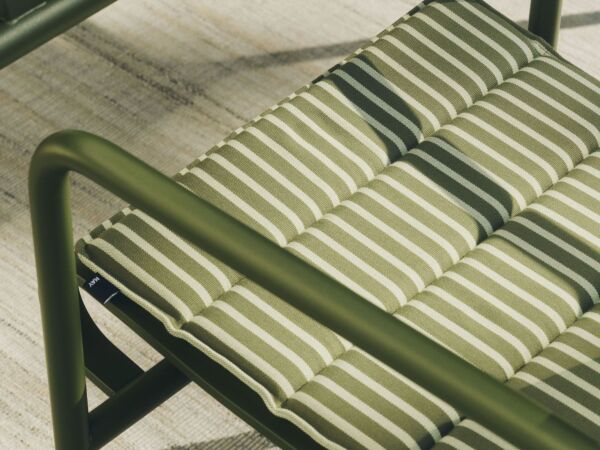 5_Terrazza Seat Cushion Bold Stripe olive_Palissade Cantilever Dining Armchair olive.jpg