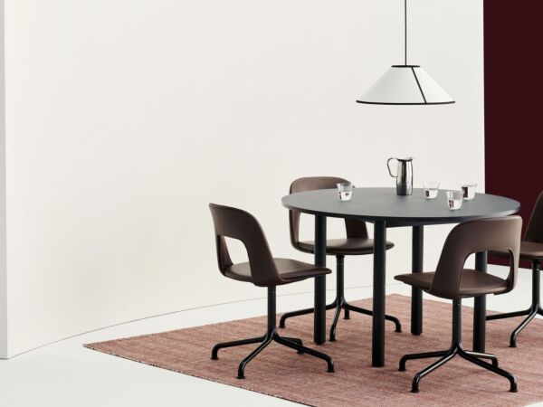 5_Layout Chair 154 Grano chocolate black base_Annex Table Round dark grey lino tabletop charcoal alu legs_Haze rug iron red.jpg