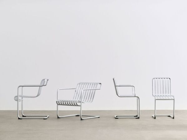 5_Palissade Cantilever hot galvanised family.jpg