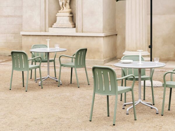 5_Deville Armchair10.jpg