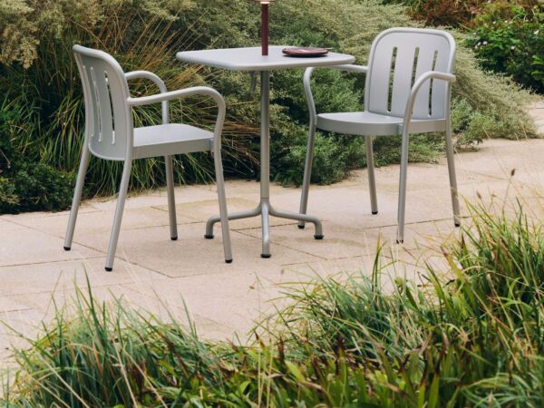 5_Deville Armchair09.jpg