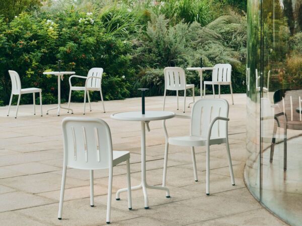 5_Deville Chair 03.jpg