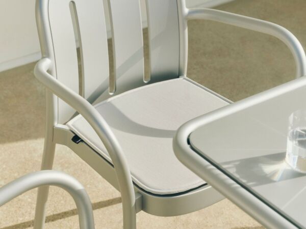 5_Deville Seat Pad09.jpg