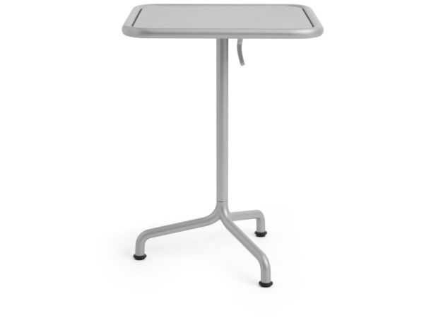 2_Deville Table16.jpg