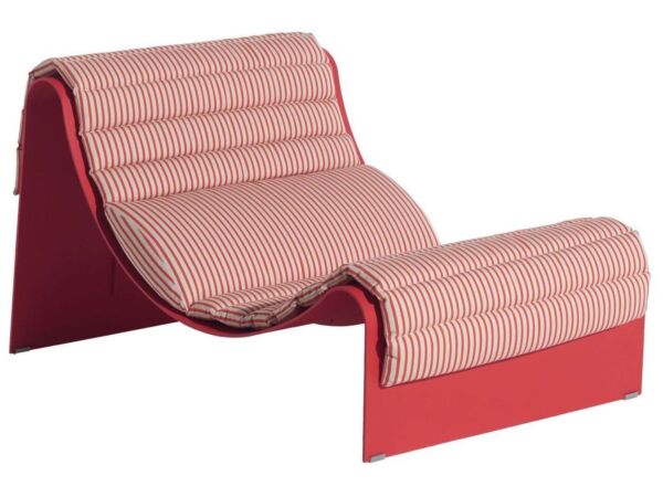 1_PETITE_FRITURE_PACKSHOT_ECLIPSE_DAYBED_RED_STRANGE LOVES FABRIC_TROIS_QUARTS.jpg