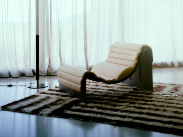 5_PETITEFRITURE_LIFESTYLE_ECLIPSE_DAYBED_PAULINECHARDIN02.jpg
