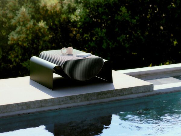5_PETITEFRITURE_LIFESTYLE_ECLIPSE_OTTOMAN_PAULINECHARDIN03.jpg