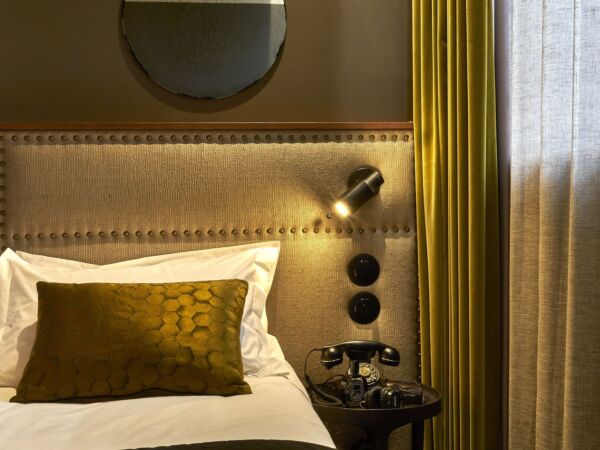 5_biny-spot-bulb-dcw-editions-paris-applique-murale.jpg