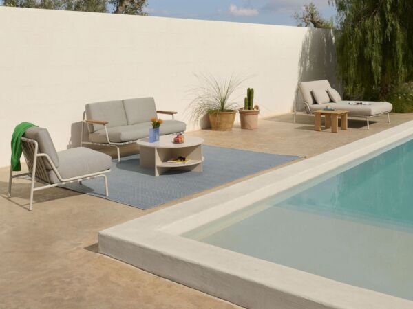 5_settle-lounge-chair-2-seater-delta-47-grey-halves-coffee-light-taupe-ply-light-blue-settle-lounge-bed-laze-1-assemble-ORG_1.jpg