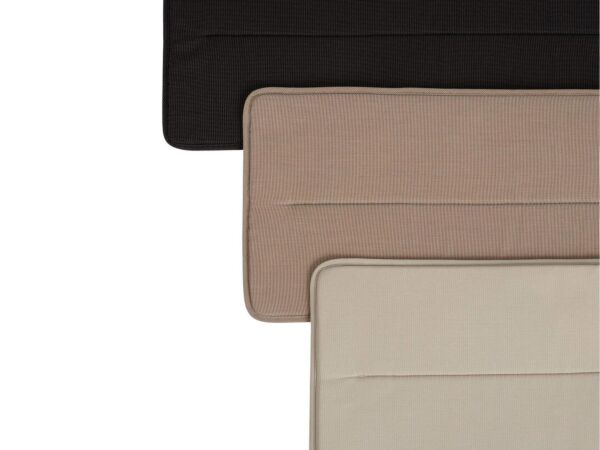 2_zLinear-steel-bench-seat-pad-black-grey-warm-beige-group-Muuto.jpg