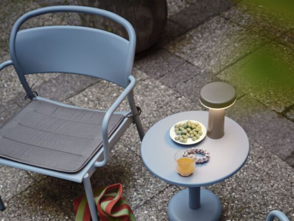 5_Linear Steel Coffee Table19.jpg