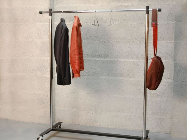 5_Pom Cart 04.jpg