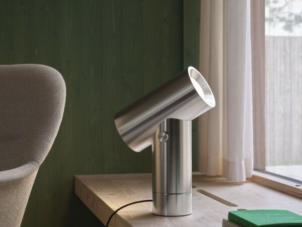 5_Muuto-Beam-Lamp-Tischleuchte-H-45-cm -Aluminium-poliert-1003_1920x1920.jpg