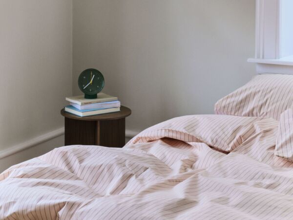 5_Paper Shade Diamond Dia60 cm_Fineline Bedline Soft pink_Table Clock.jpg