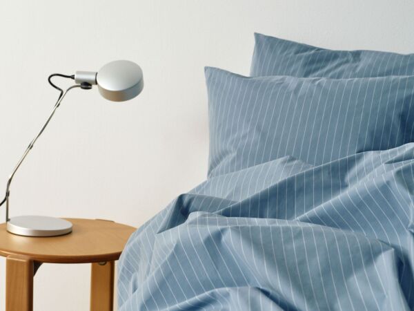 5_Fineline Bedlinen blue_Cupola Desk Lamp clear anodised.jpg