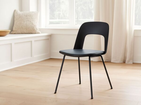 5_Layout Chair02.jpg