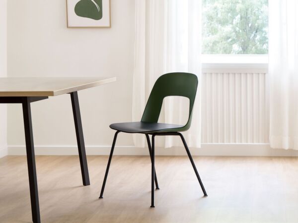 5_Layout Chair01.jpg