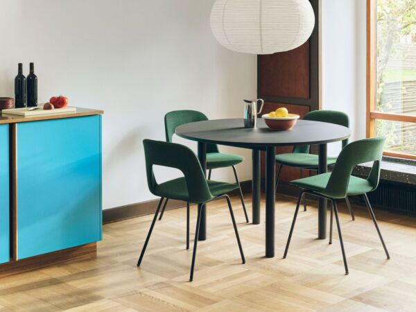 5_Layout Chair01.jpg